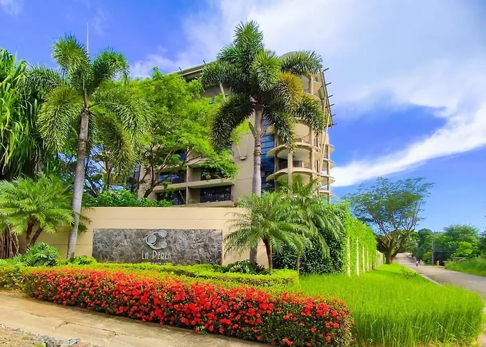 Spacious Ocean View Condo, Luxury In La Perla Hébergement de vacances