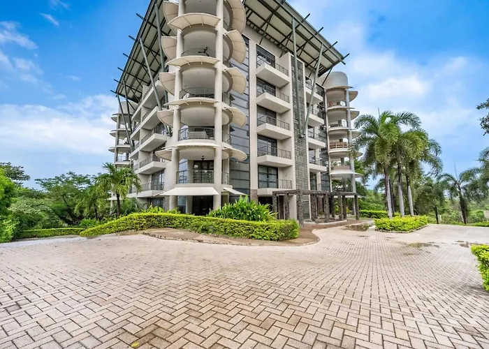Hébergement de vacances Spacious Ocean View Condo, Luxury In La Perla *
